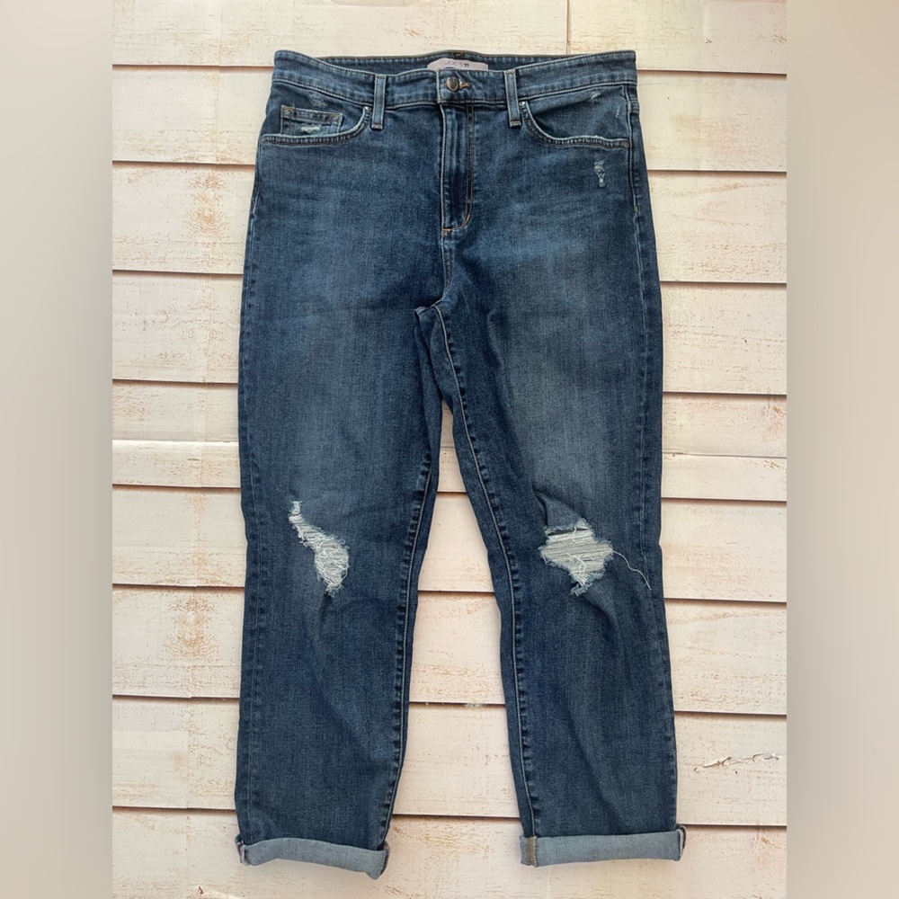 Like new Joe’s boyfriend style jeans! W31